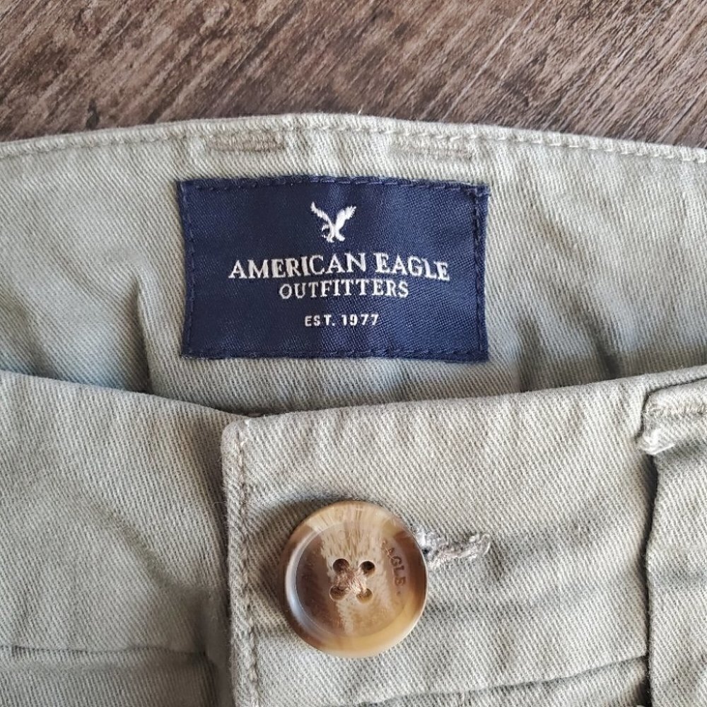 Shorts - Picture 3 of 5